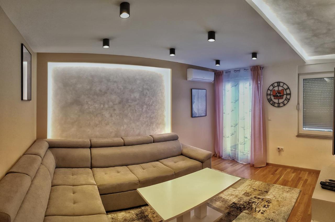 Sun Valley Apartments モスタル エクステリア 写真