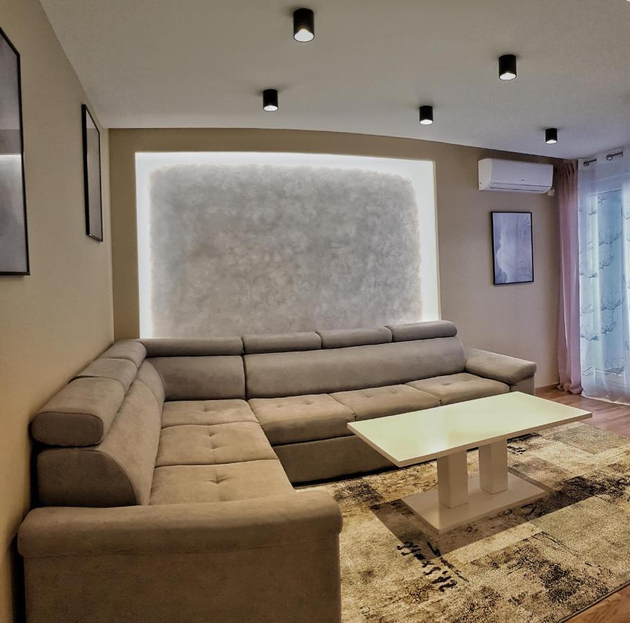 Sun Valley Apartments モスタル エクステリア 写真