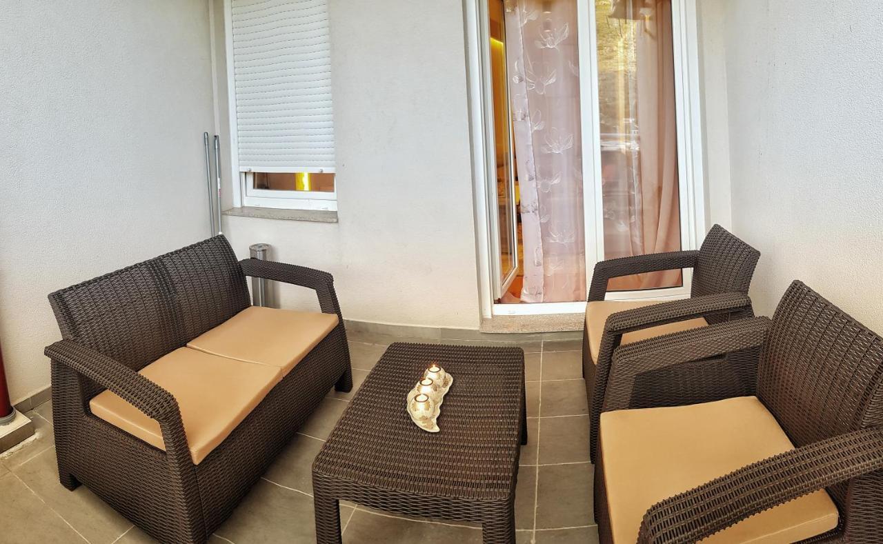 Sun Valley Apartments モスタル エクステリア 写真